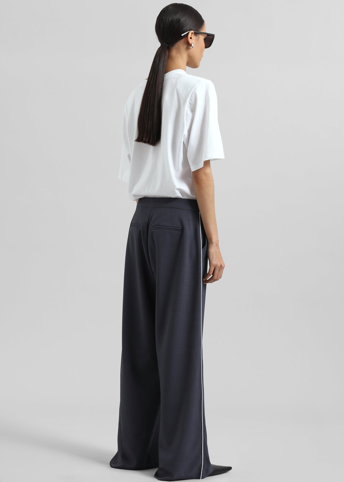 Kemi Contrast Trim Pants - Dark Blue – view 7 of 8