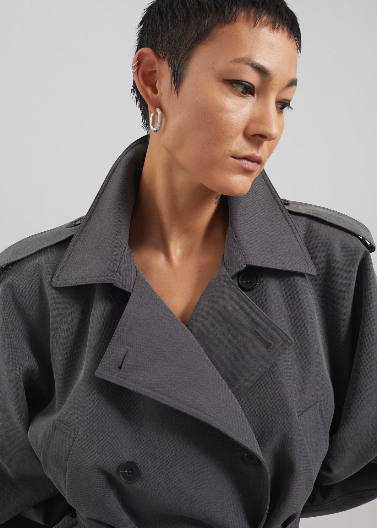 Kinsley Cropped Trench Jacket - Grey – view 3 of 9