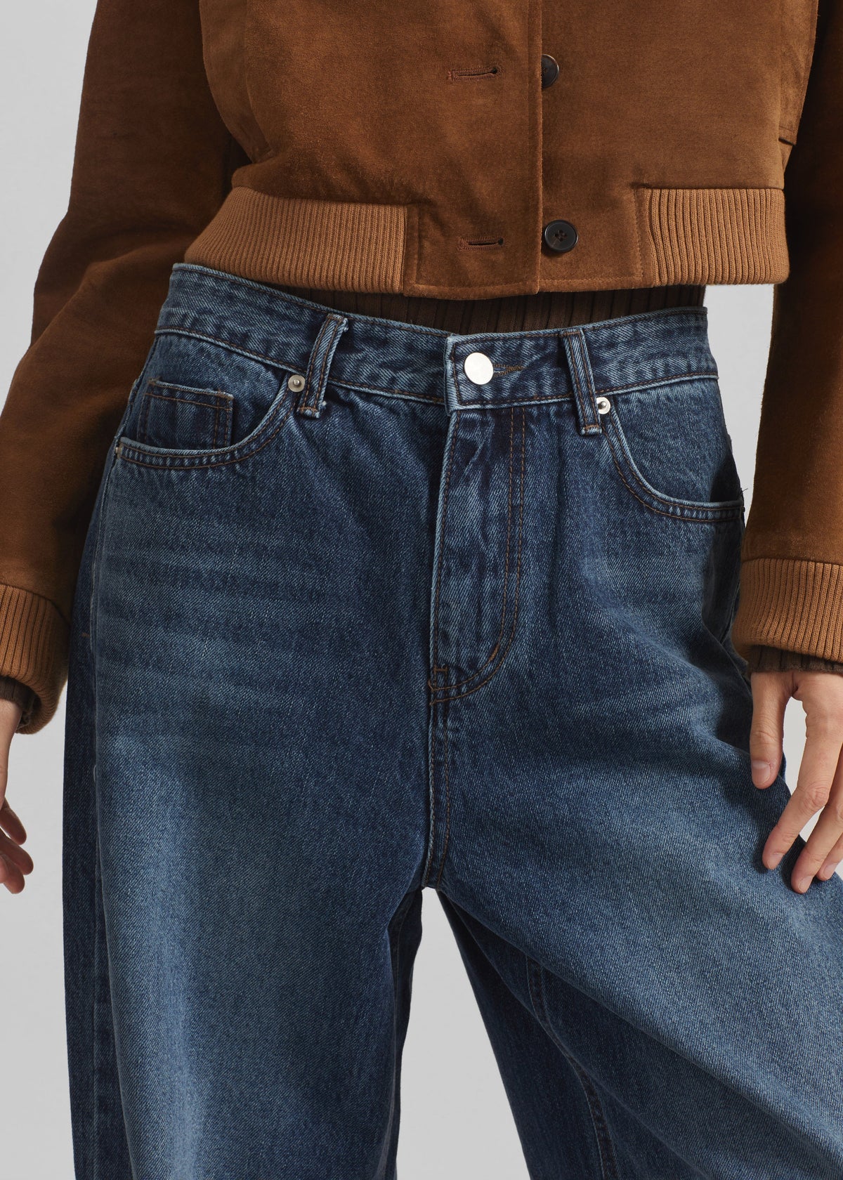 Larvik Wide Jeans - Medium Wash – view 5 of 8