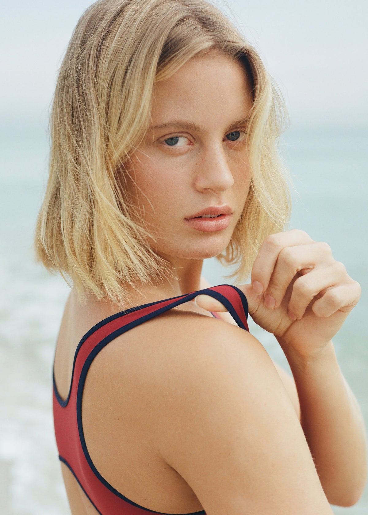 Lido Quattordici Bicolor One Piece Swimsuit - Pomegranate/Navy Blue – view 4 of 4