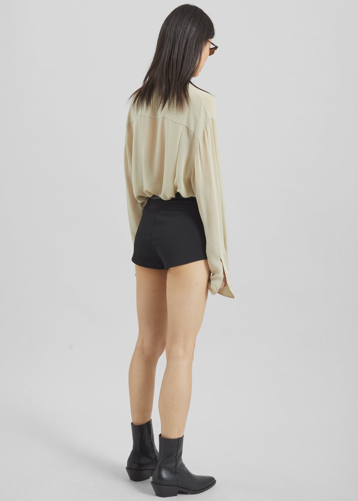 Loen Hot Pants - Black – view 6 of 8