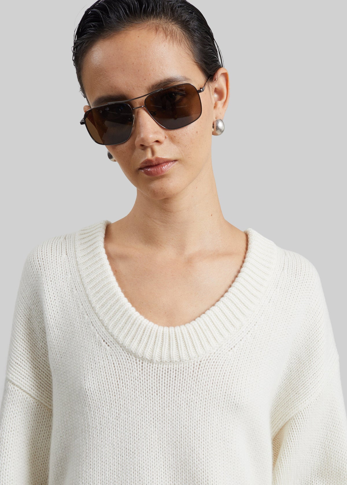 Loulou de Saison Derry Lds U-Neck Sweater - Ivory – view 2 of 6