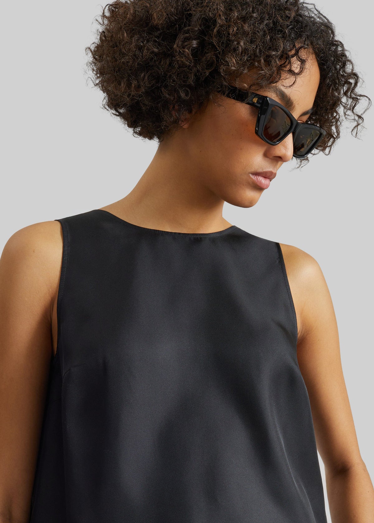 Loulou de Saison Gema Sleeveless Silk Top - Black – view 3 of 6