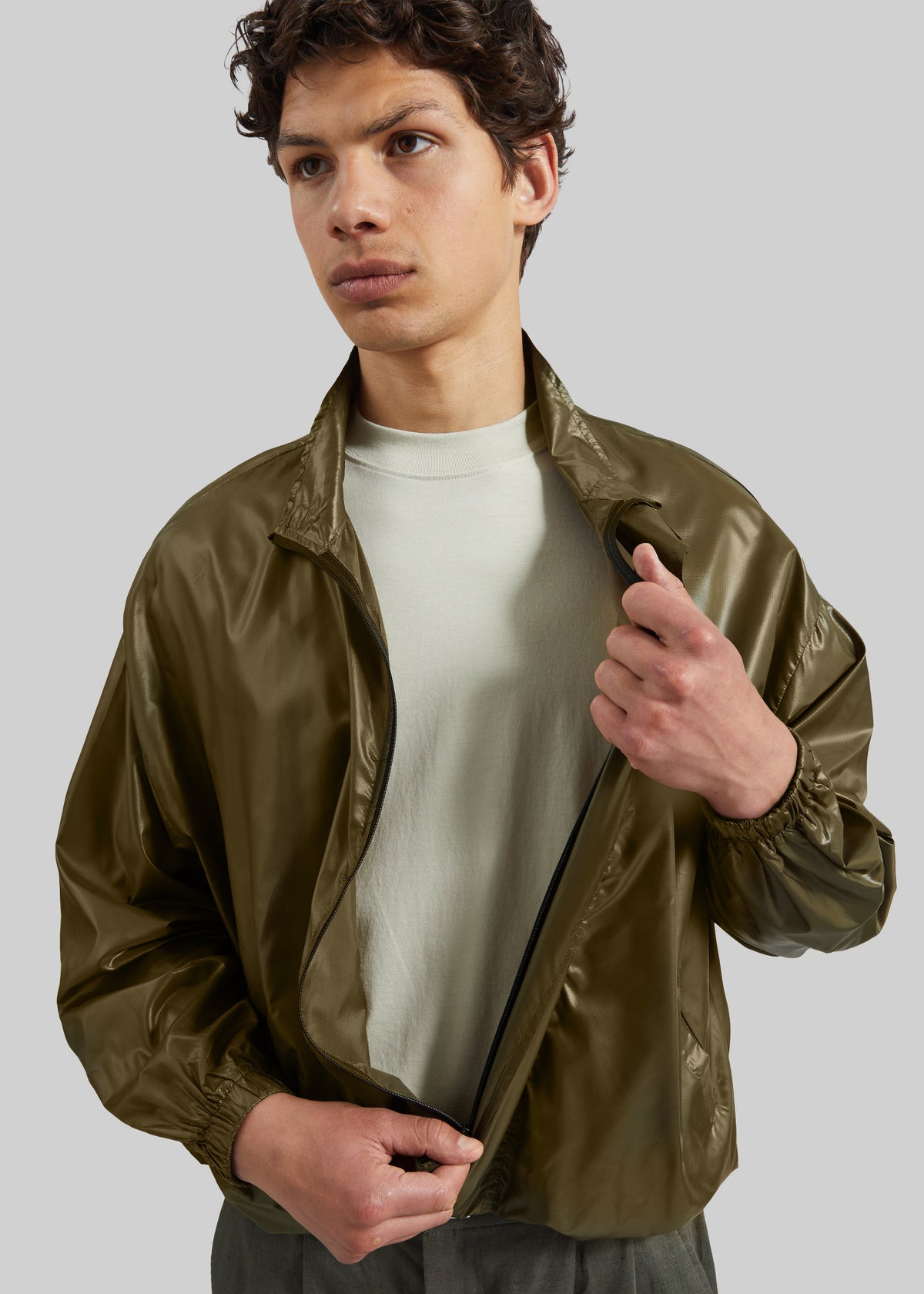 Malmore Windbreaker Jacket - Dark Olive – view 4 of 11