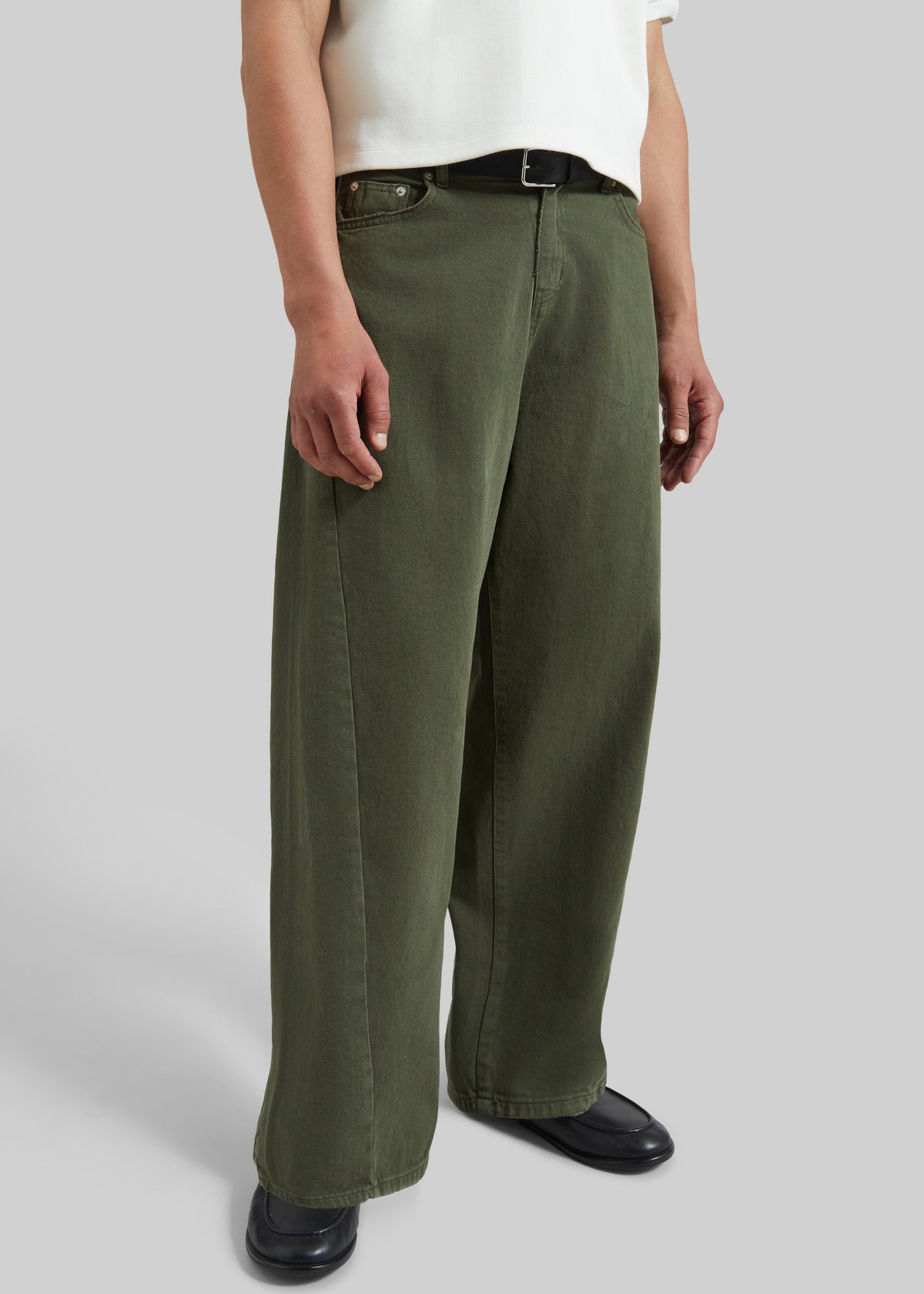 Mareil Barrel Leg Jeans - Olive – view 3 of 7