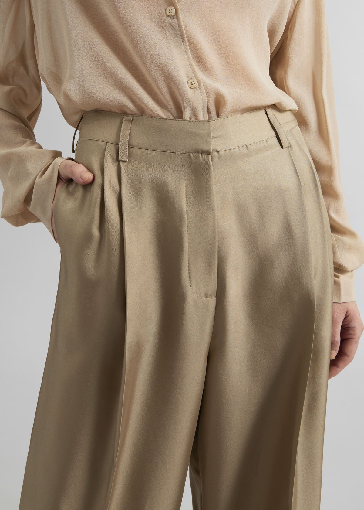 Marfa Pleated Silk Trousers - Beige – view 3 of 8