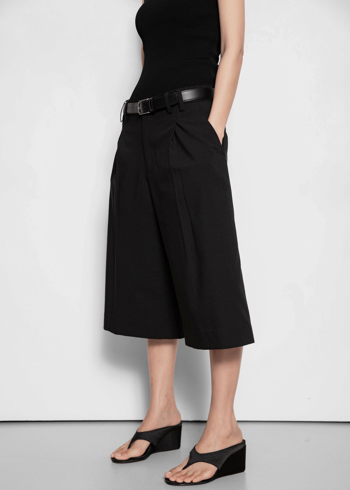 Meldert Bermuda Shorts - Black – view 1 of 10