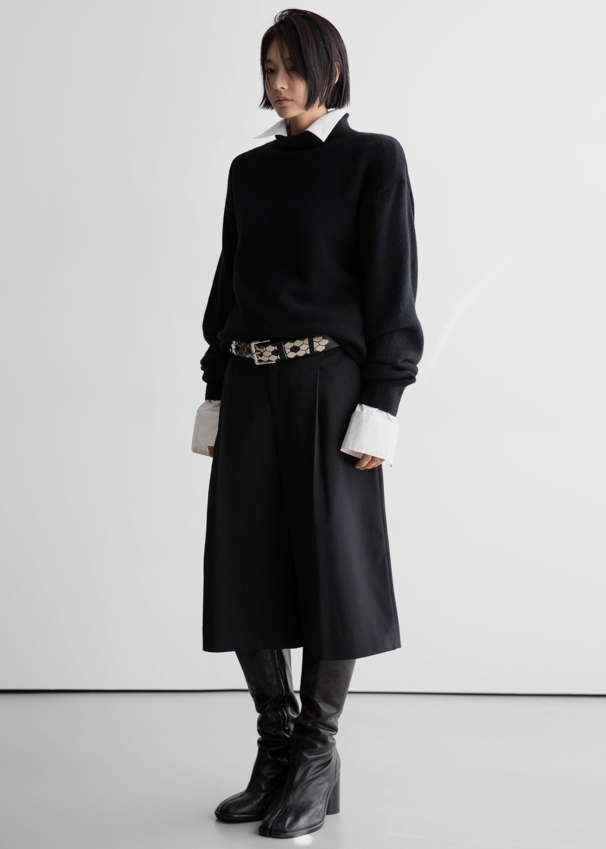 Meldert Bermuda Shorts - Black – view 3 of 10