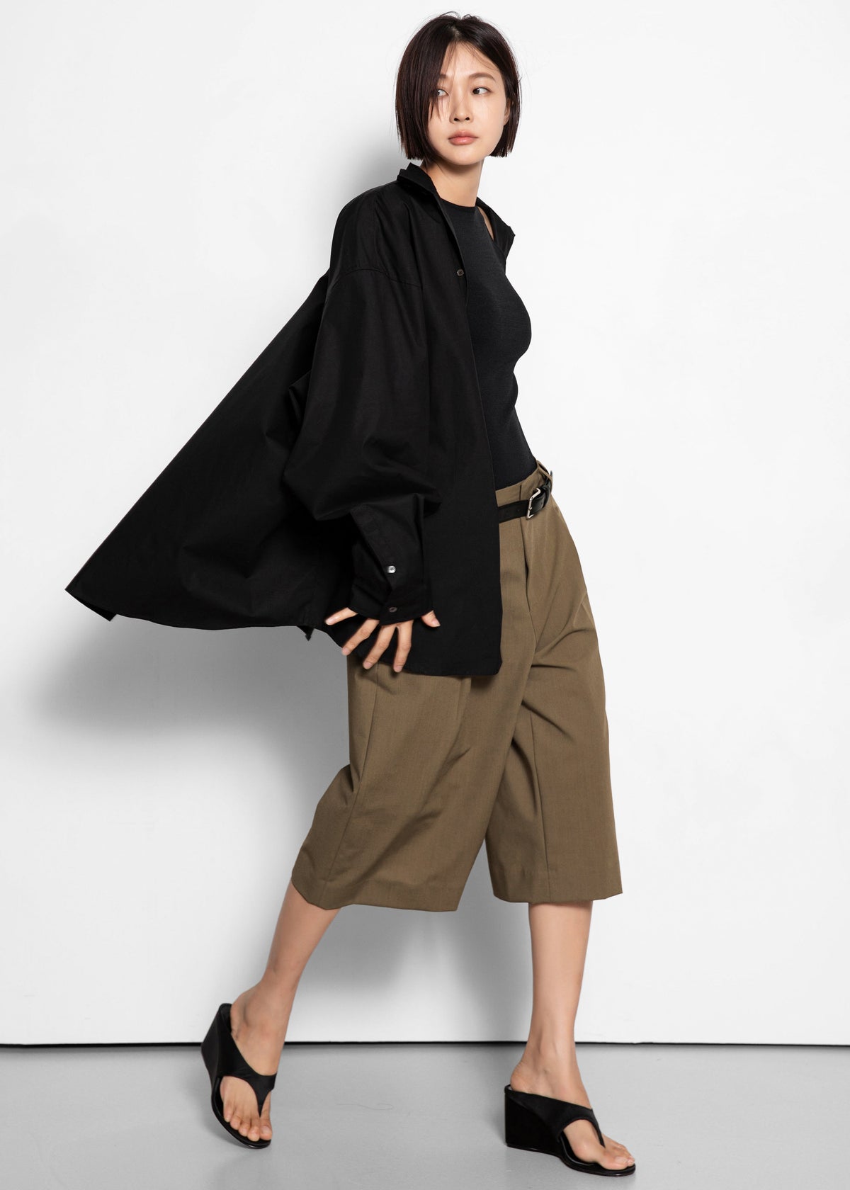 Meldert Bermuda Shorts - Khaki Brown – view 1 of 10