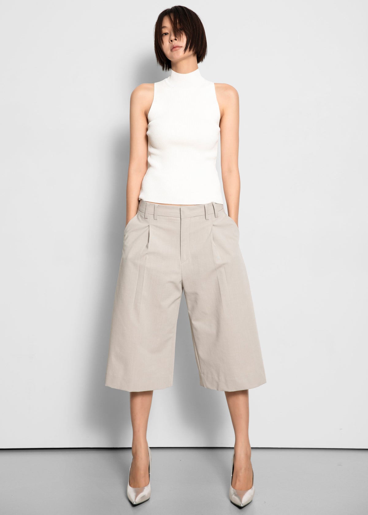 Meldert Bermuda Shorts - Stone – view 4 of 8