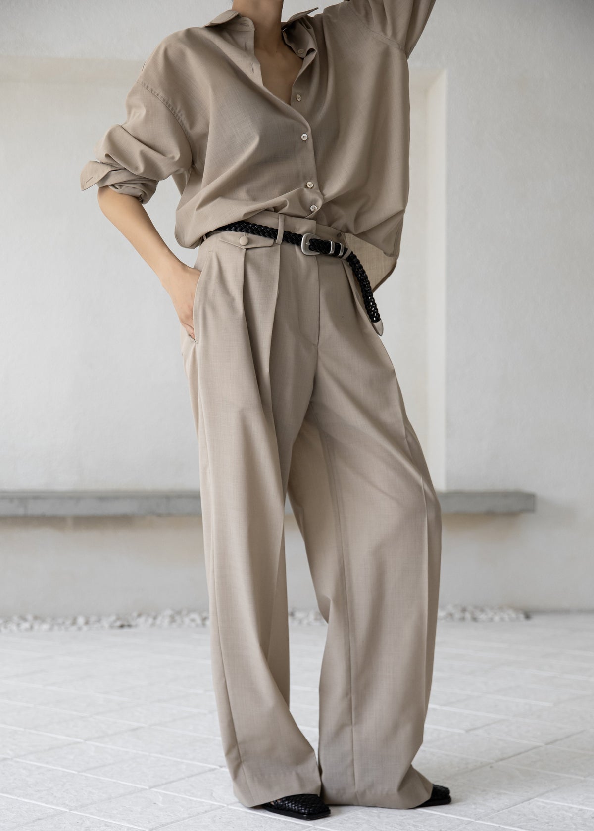 Meslay Sheer Pleated Trousers - Beige – view 6 of 11