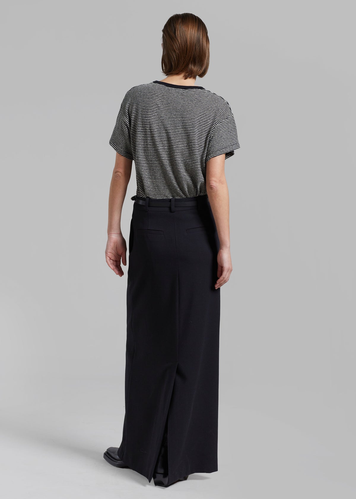 Malvo Long Pencil Skirt - Black – view 11 of 12