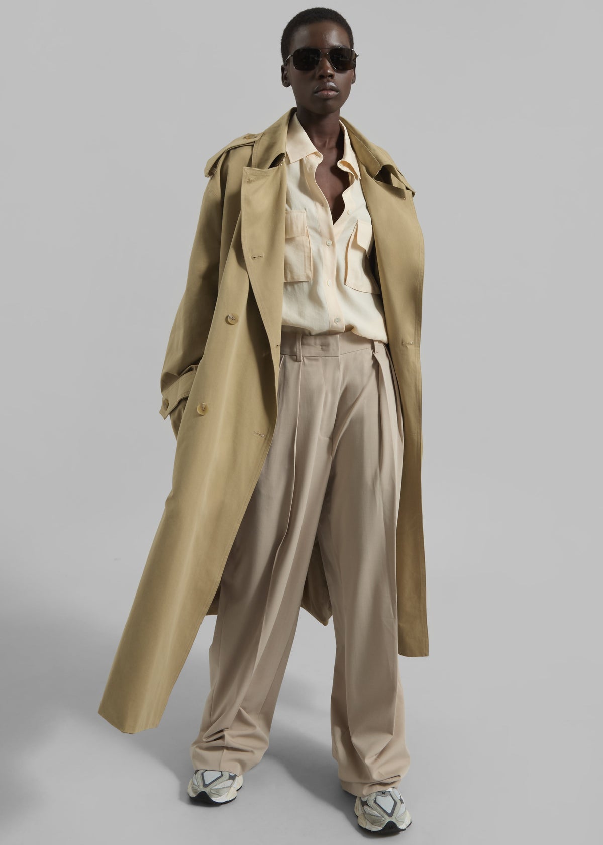 Nabesna Trench Coat - Beige – view 3 of 9