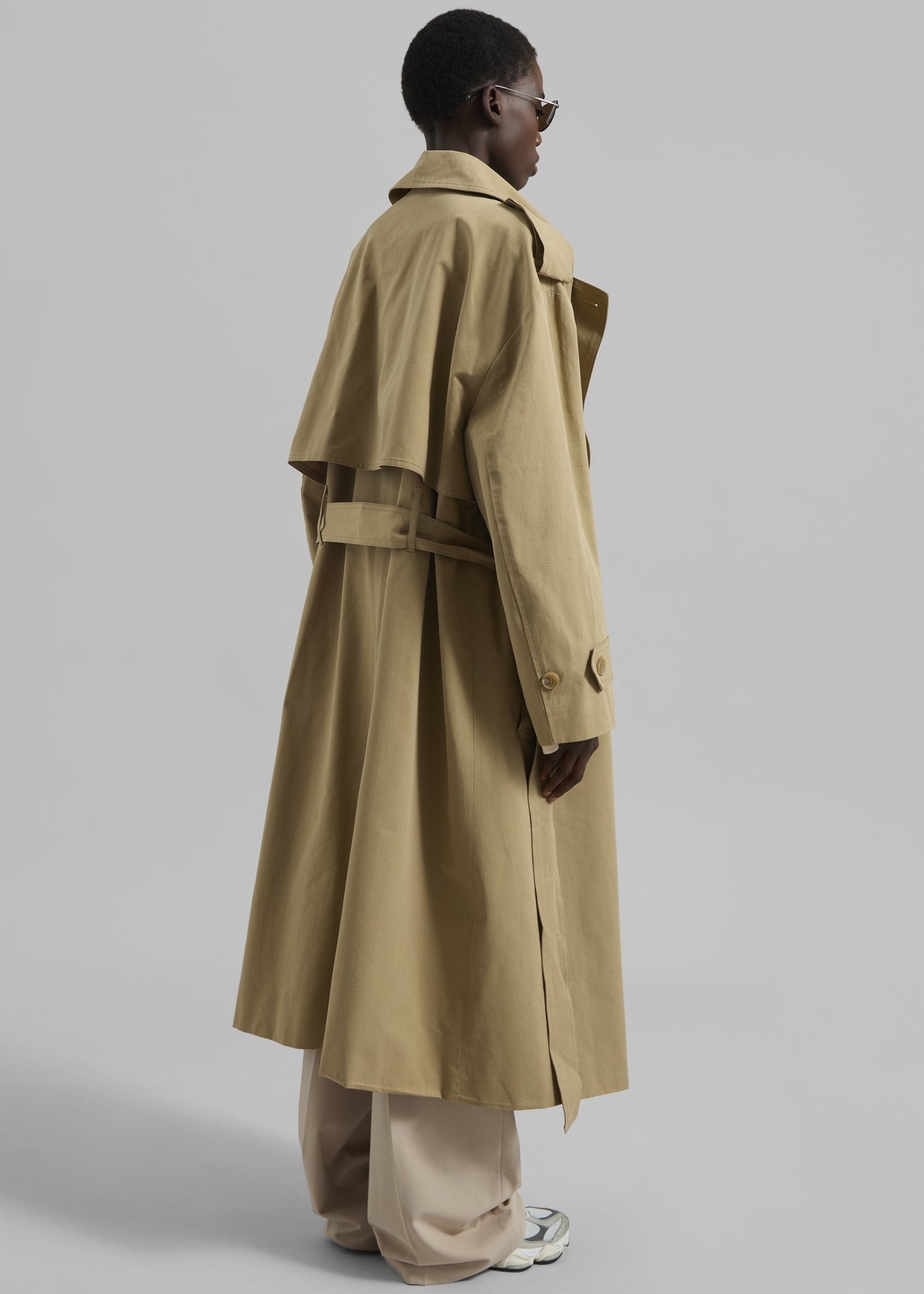 Nabesna Trench Coat - Beige – view 8 of 9