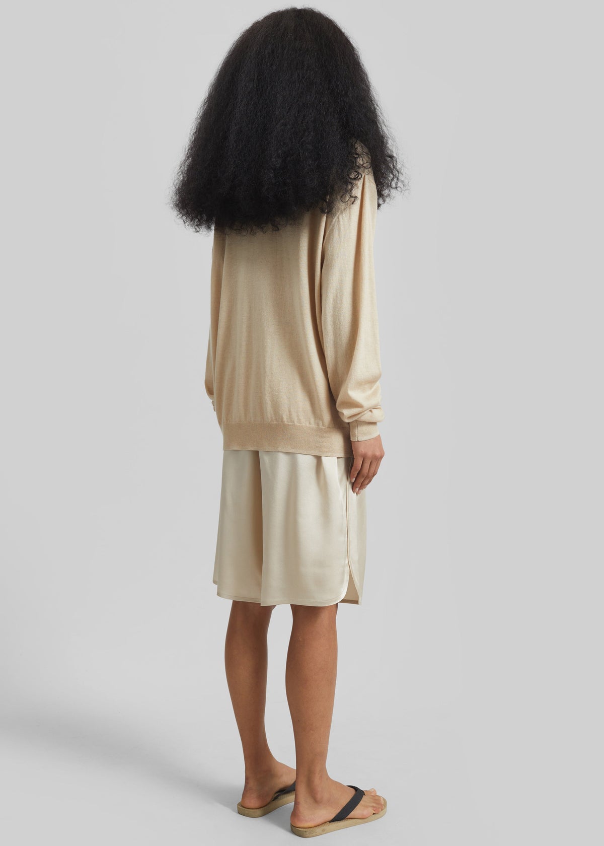 Nelis Silk Bermuda Shorts - Champagne – view 9 of 10