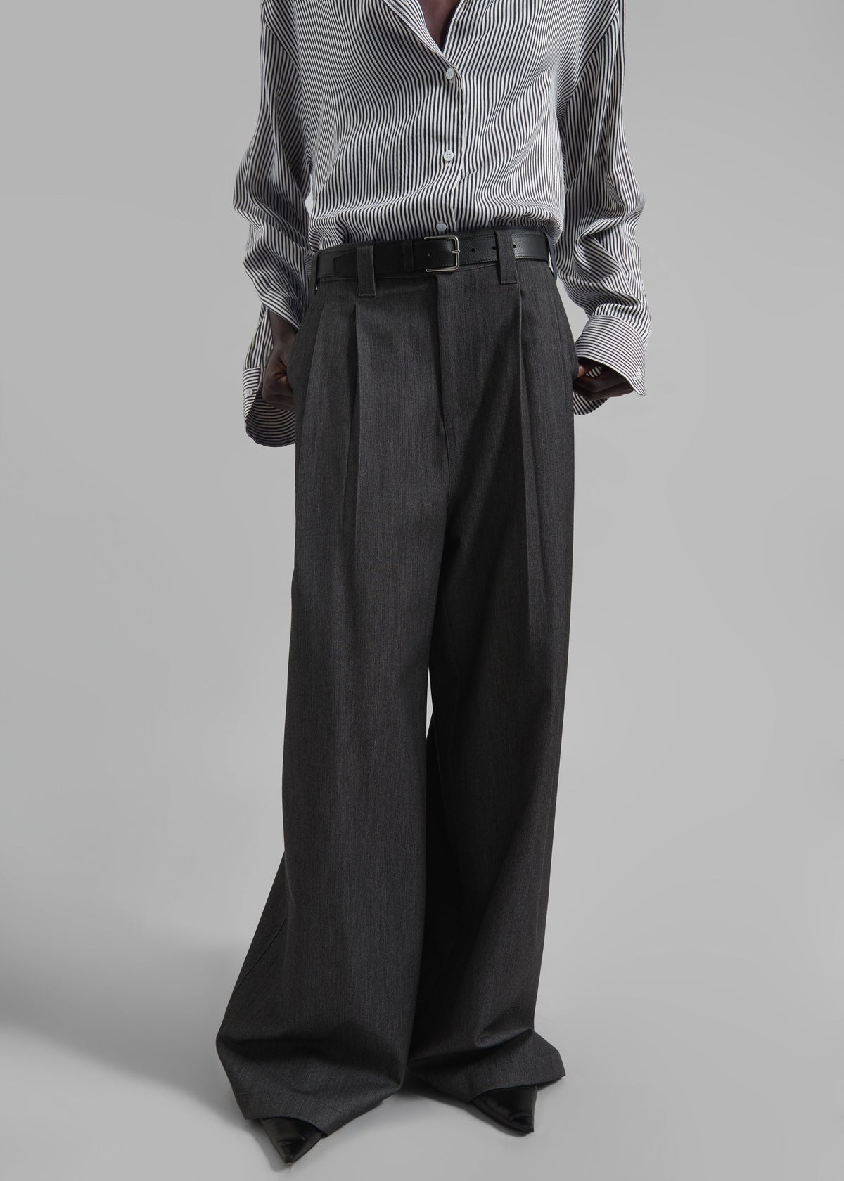 Nellore Pleated Denim Pants - Dark Grey Melange – view 2 of 15