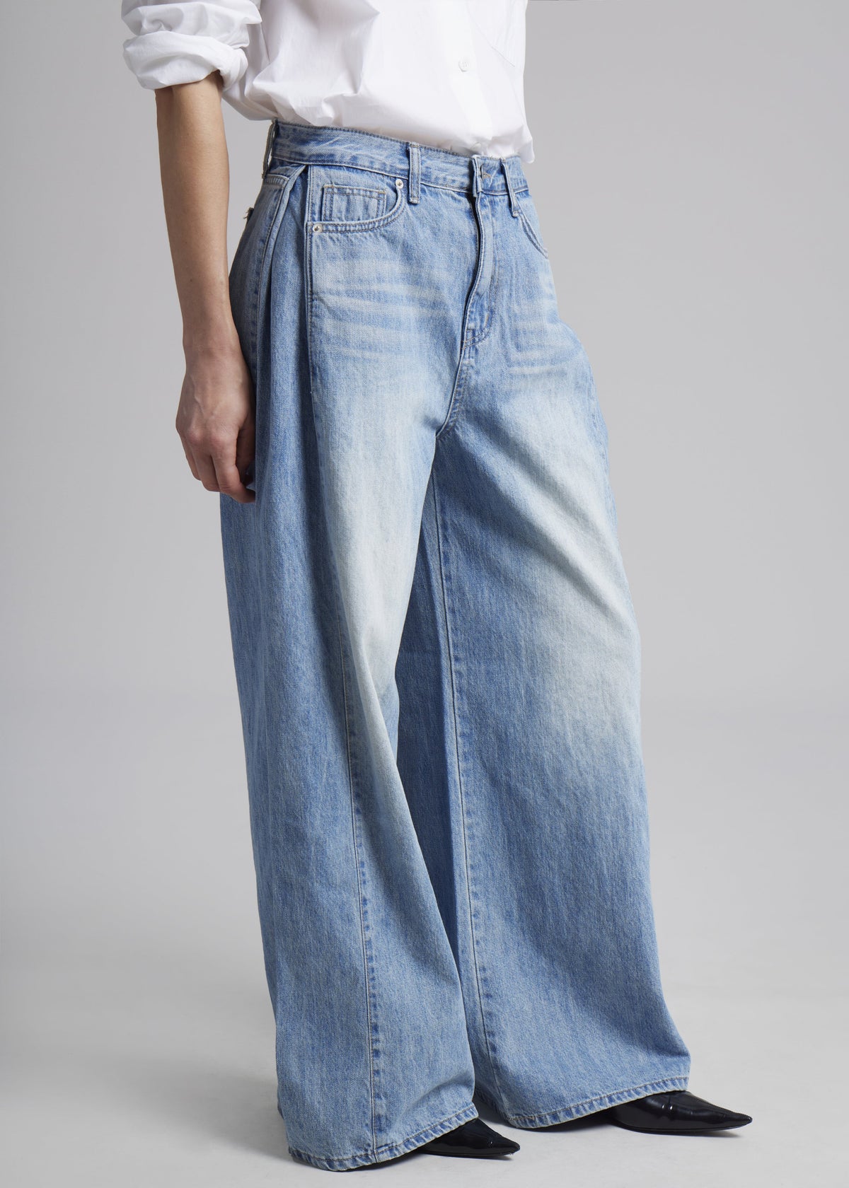 Oakley Wide Leg Jeans - Blue Wash – view 4 of 14
