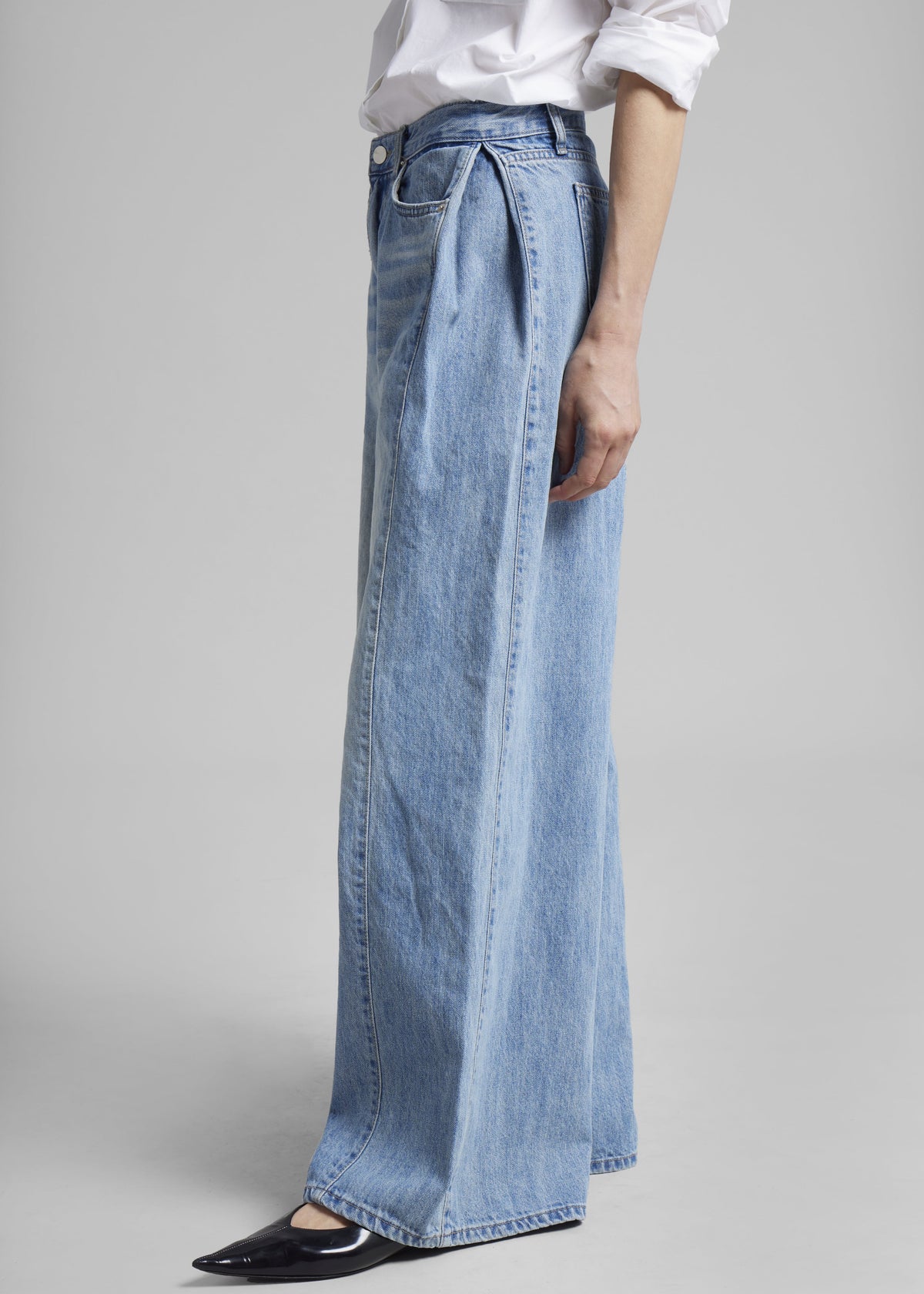 Oakley Wide Leg Jeans - Blue Wash – view 7 of 14