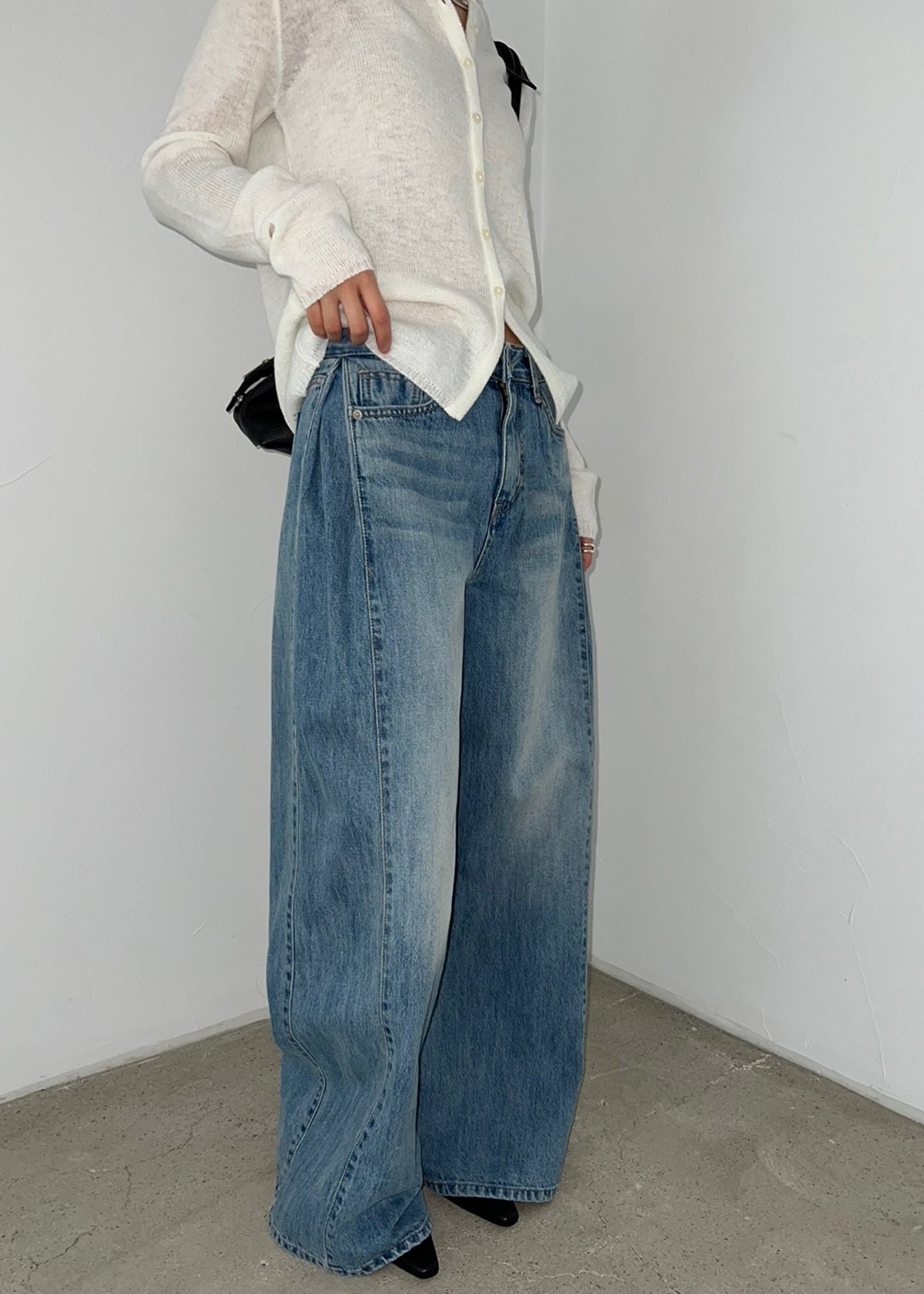 Oakley Wide Leg Jeans - Blue Wash – view 11 of 14