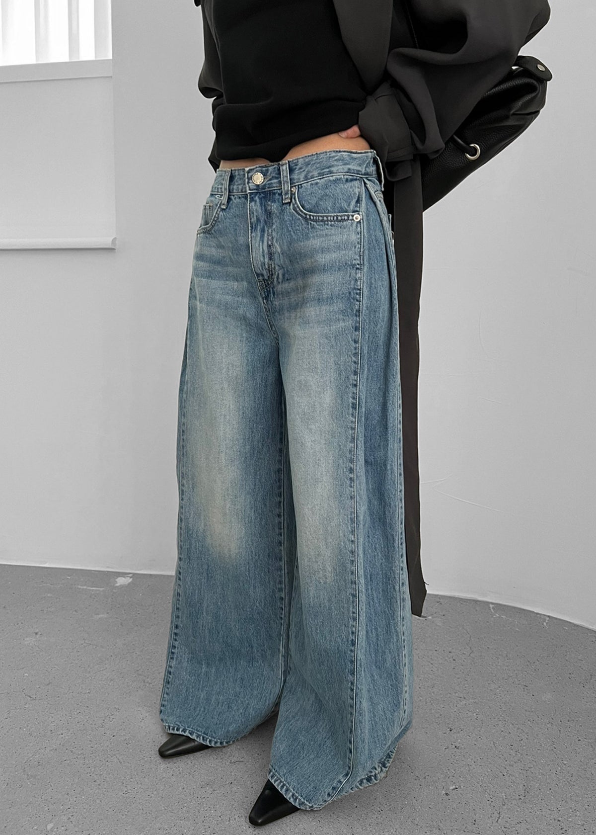 Oakley Wide Leg Jeans - Blue Wash – view 12 of 14