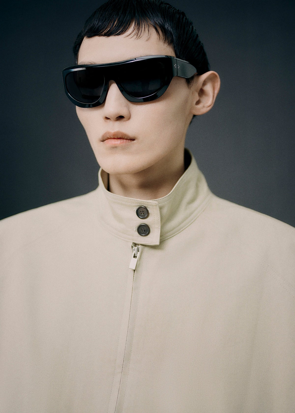 Oltrano Sleeveless Jacket - Beige – view 1 of 11