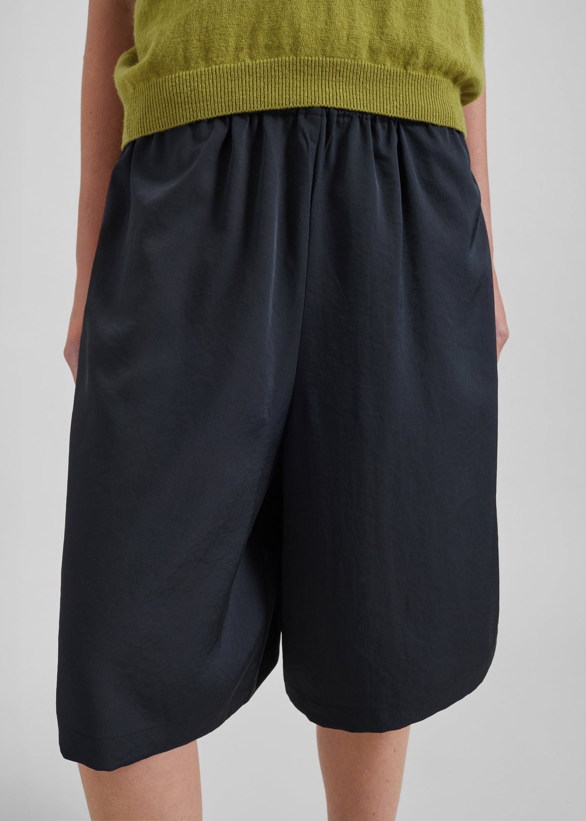 Olyne Satin Wide Bermuda Shorts - Black – view 4 of 8