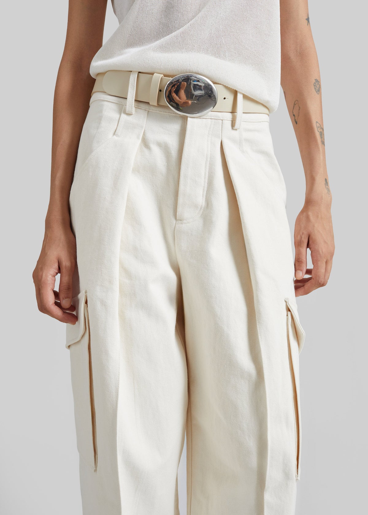 Oslo Cotton Cargo Pants - Beige – view 5 of 10