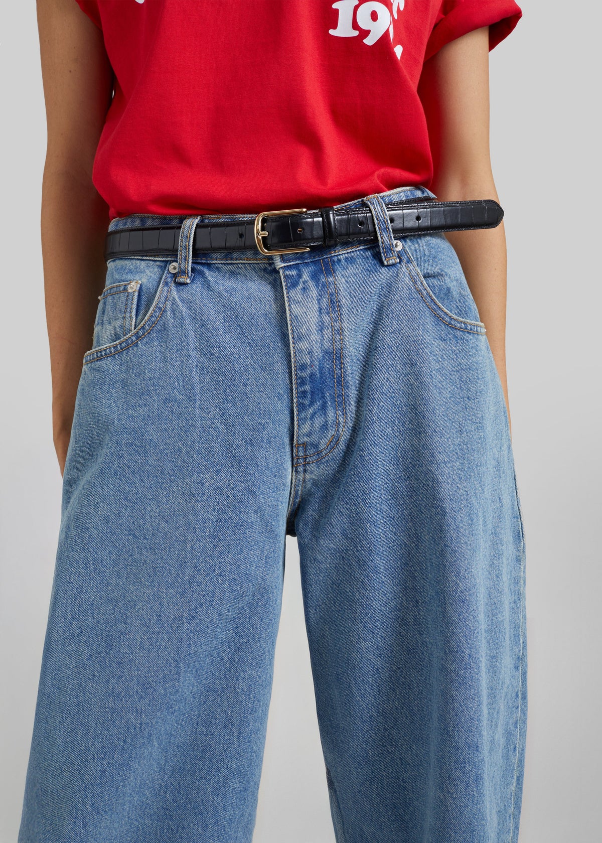 Palmi Cropped Barrel Leg Jeans - Medium Wash – view 4 of 7