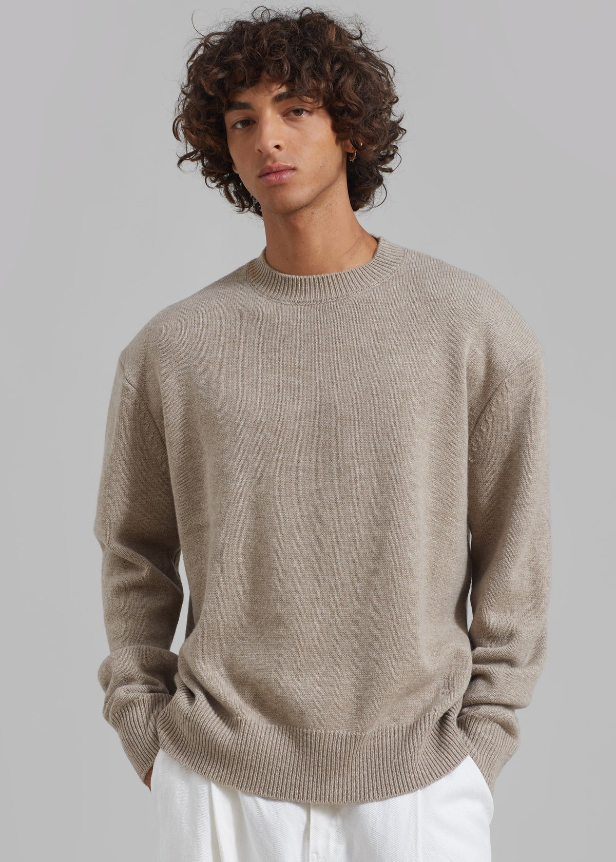 [gender-male] – view 7 of 12