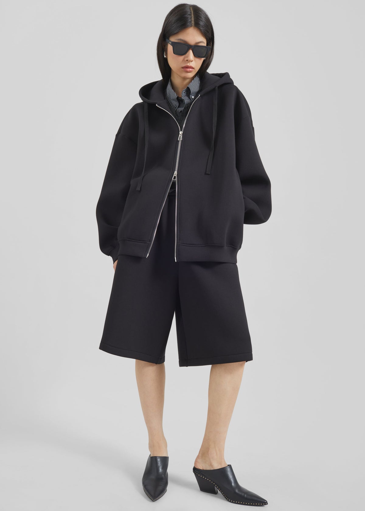 Rian Oversized Hoodie - Black – view 4 of 9
