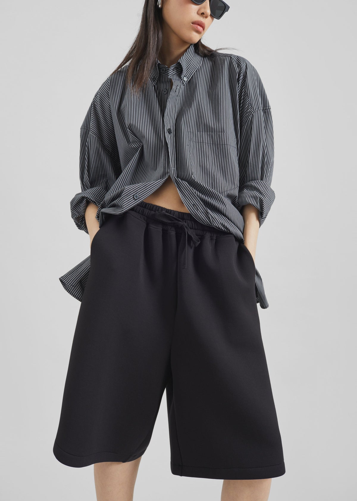 Rian Sweatshorts - Black – view 4 of 8