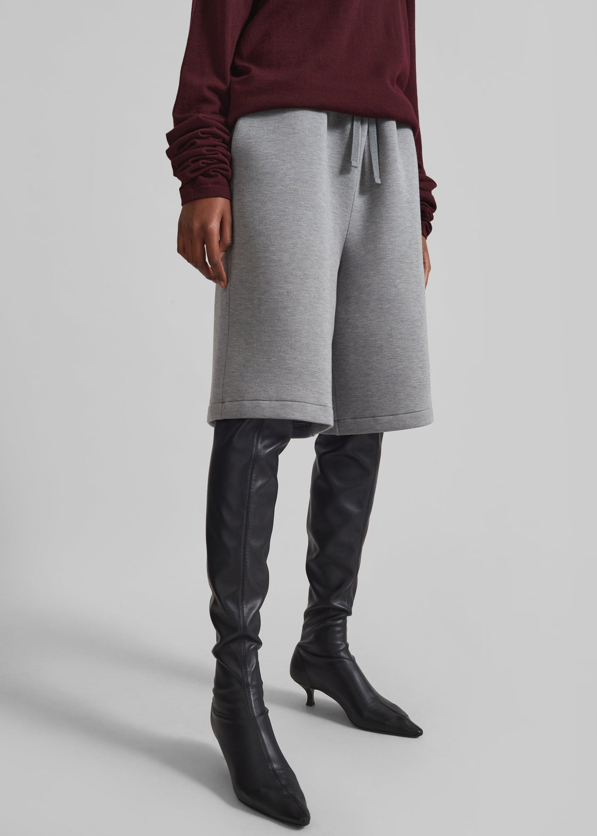 Rian Sweatshorts - Grey – view 5 of 9