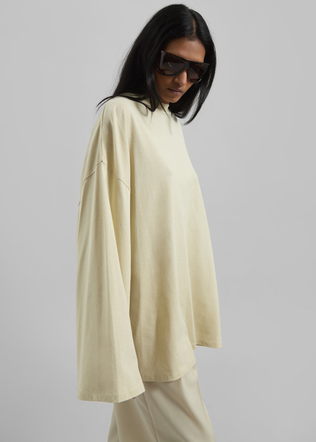 Rio Oversized Sleeve Tee - Cement – view 4 of 6