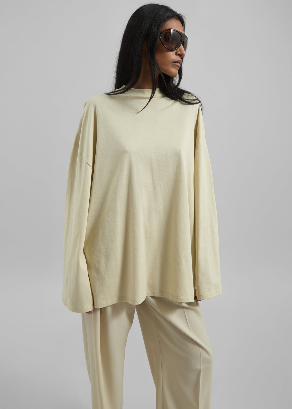 Rio Oversized Sleeve Tee - Cement – view 2 of 6