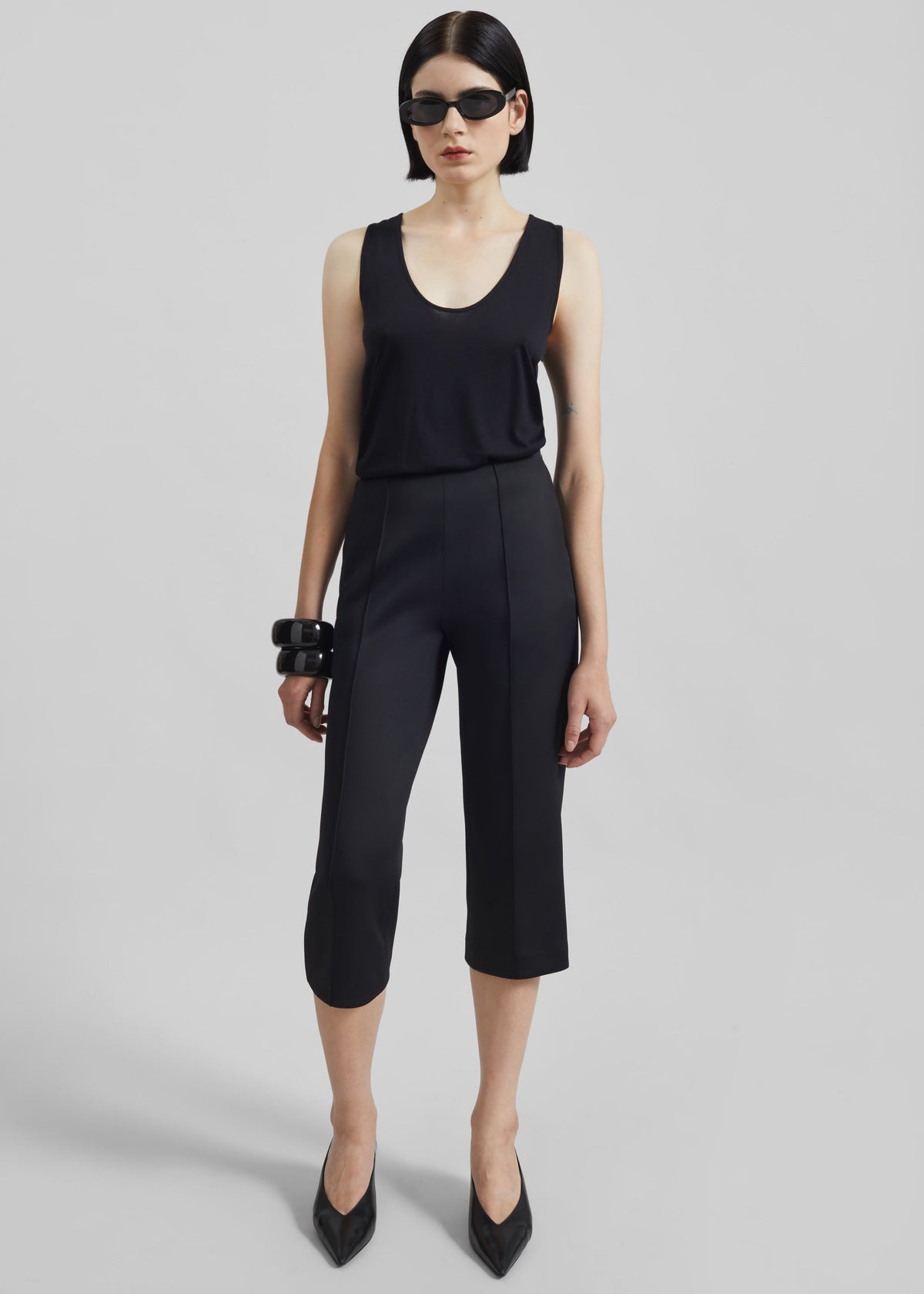 Rivoli Capri Pants - Black – view 1 of 7