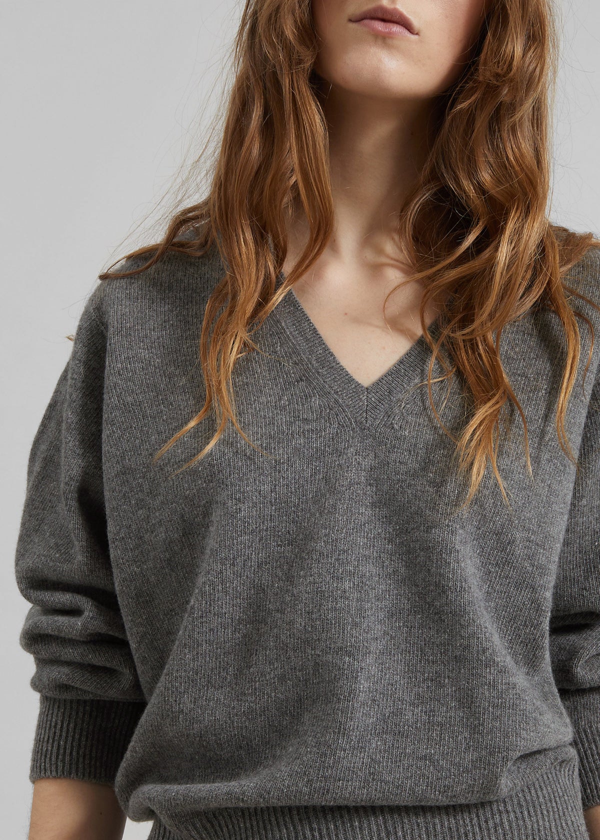 Ronse V-Neck Superfine Lambswool Sweater - Grey – view 3 of 8