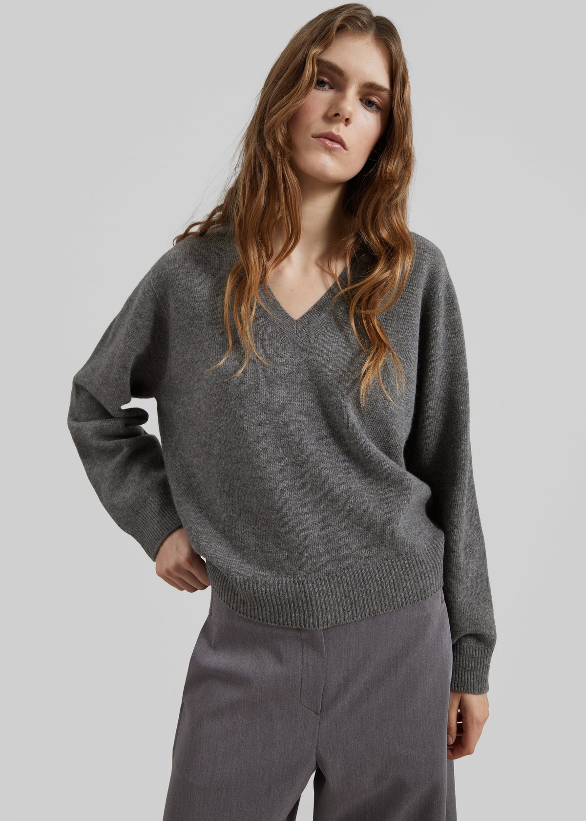 Ronse V-Neck Superfine Lambswool Sweater - Grey – view 5 of 8