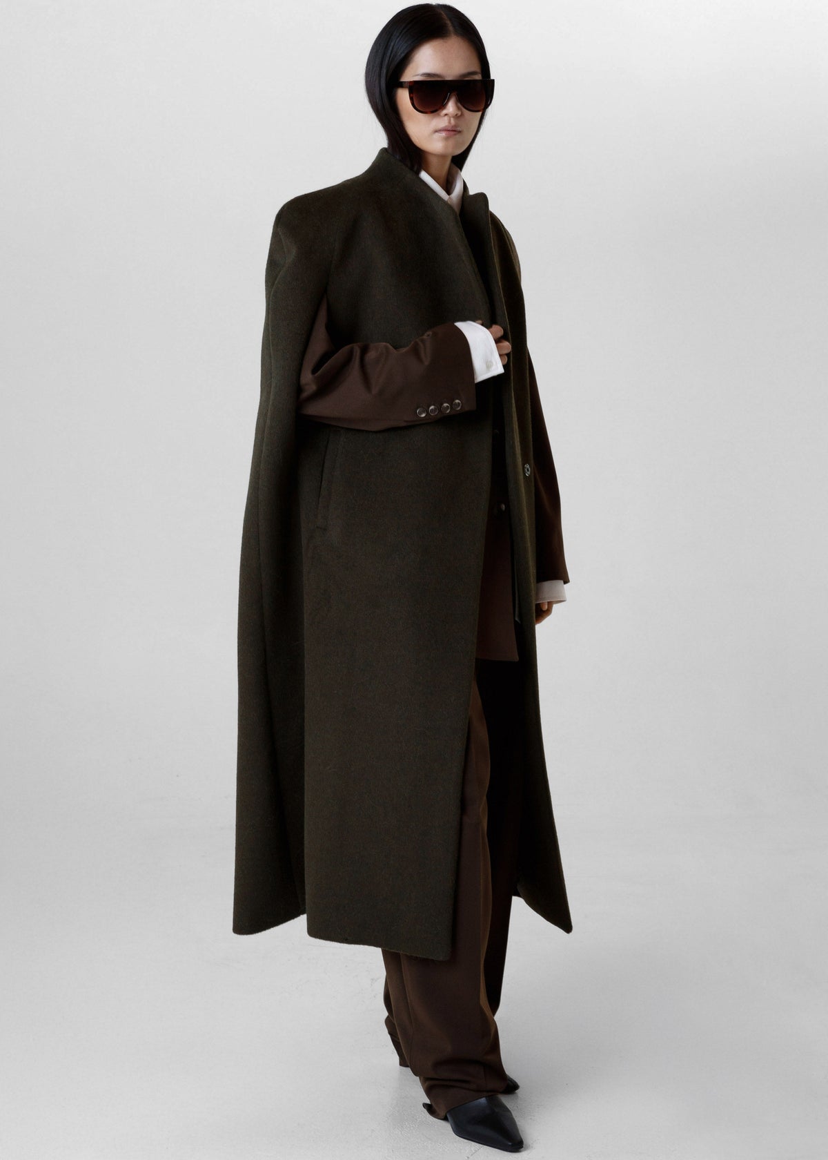 Roslev Cape Coat - Olive – view 1 of 5