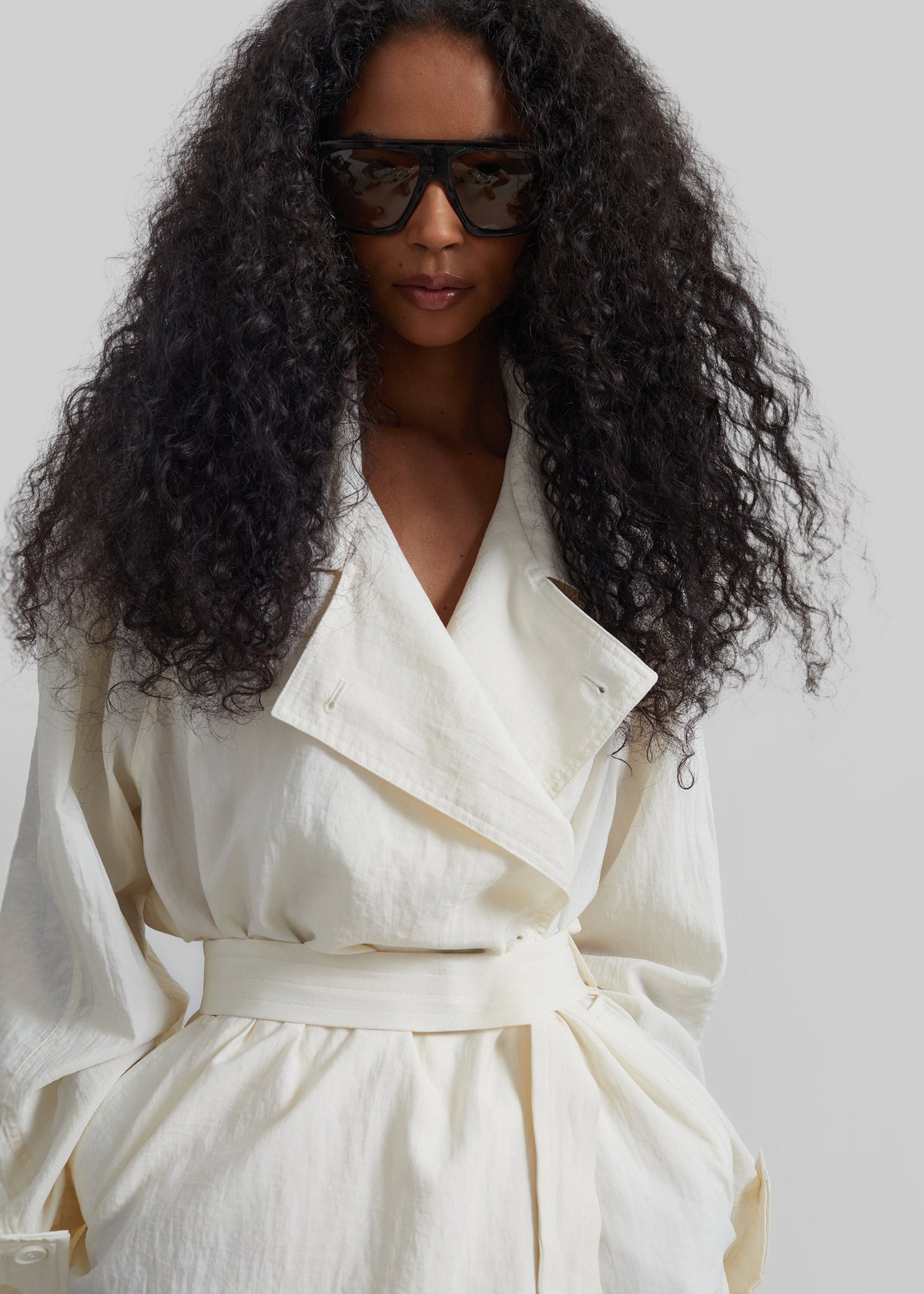 Rosora Sheer Fluid Trench Coat - Cream – view 4 of 9