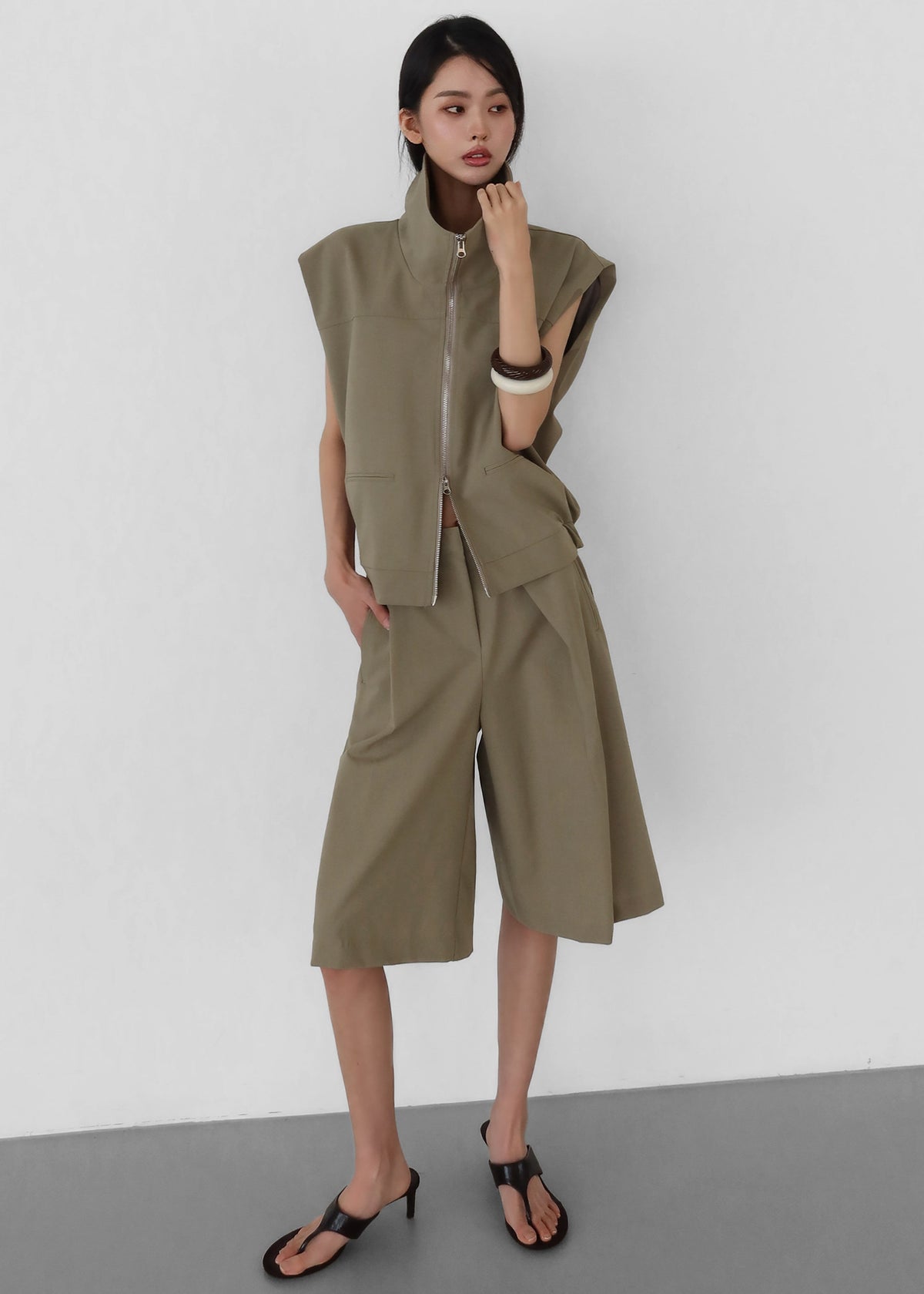 Rove Pleated Bermuda Shorts - Olive – view 2 of 6