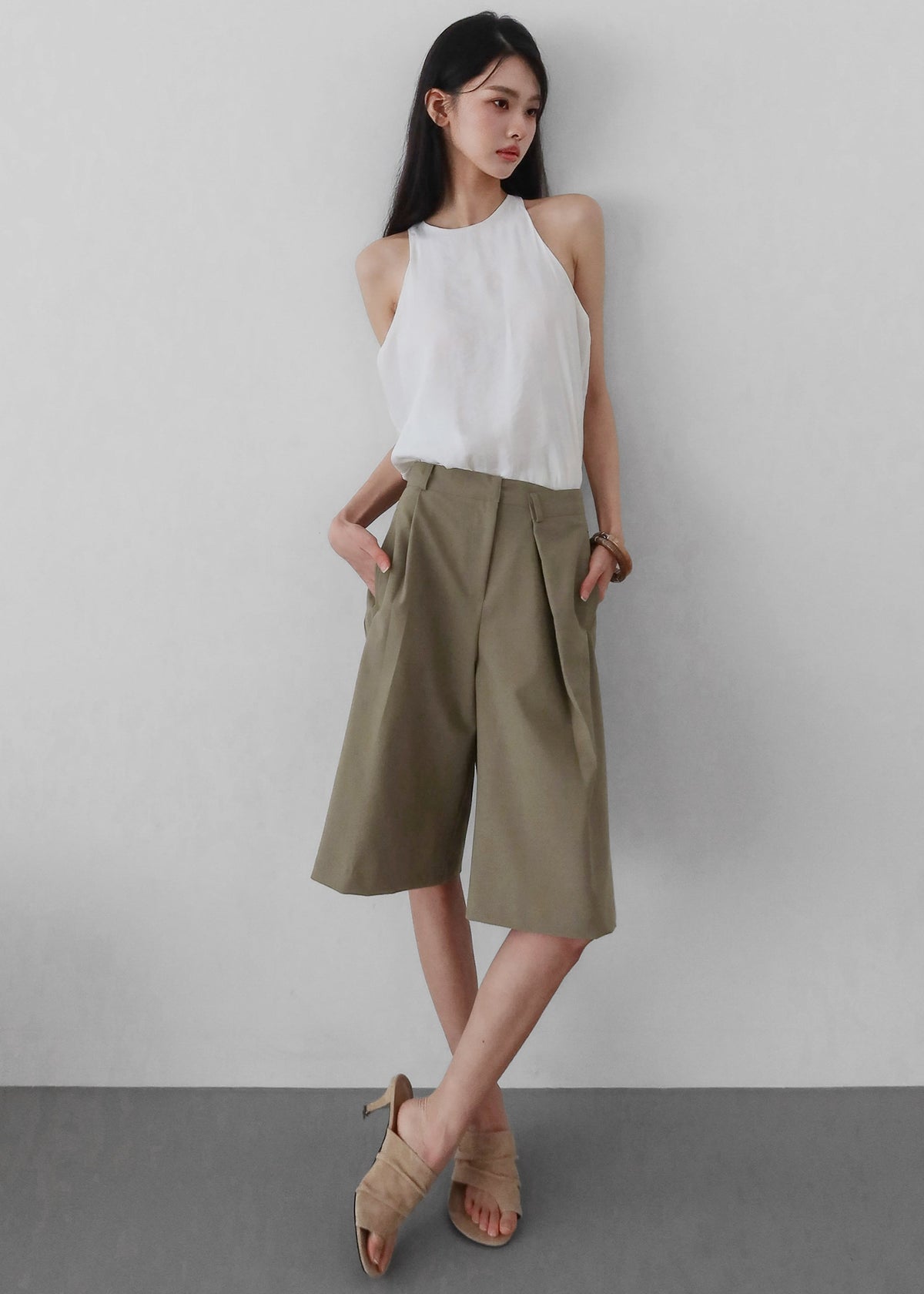 Rove Pleated Bermuda Shorts - Olive – view 4 of 6
