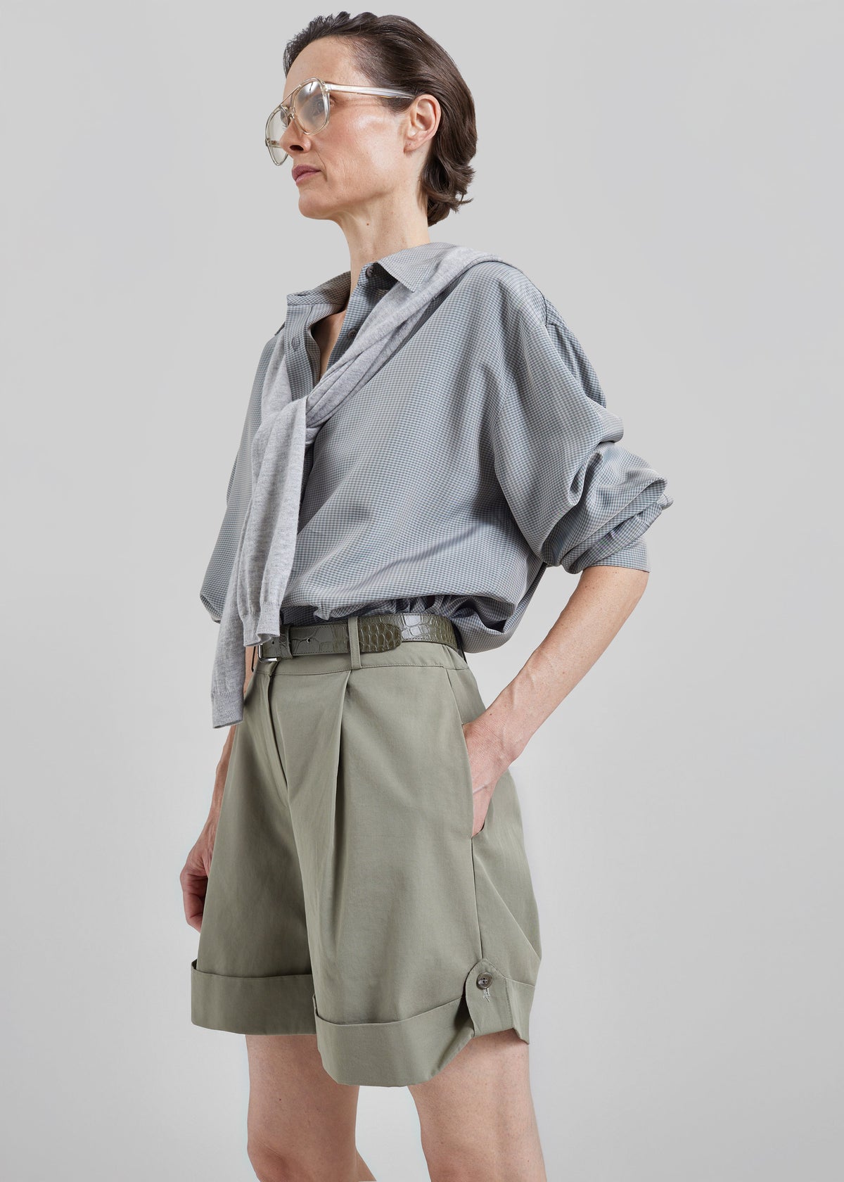 Rozane Pleated Cuff Shorts - Olive – view 5 of 8