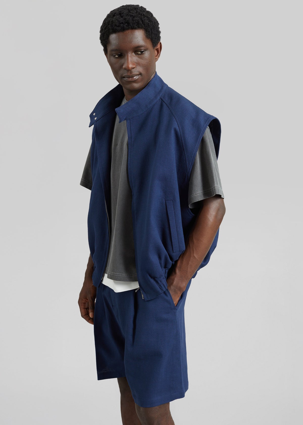 Sagres Linen Bermuda Shorts - Navy – view 7 of 9
