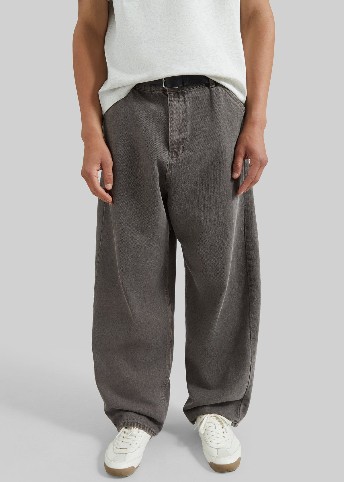 Salino Barrel Leg Jeans - Grey Wash – view 2 of 7
