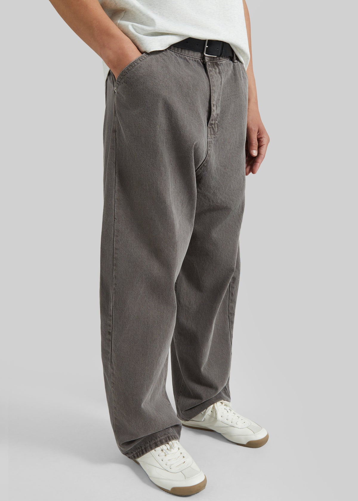 Salino Barrel Leg Jeans - Grey Wash – view 3 of 7
