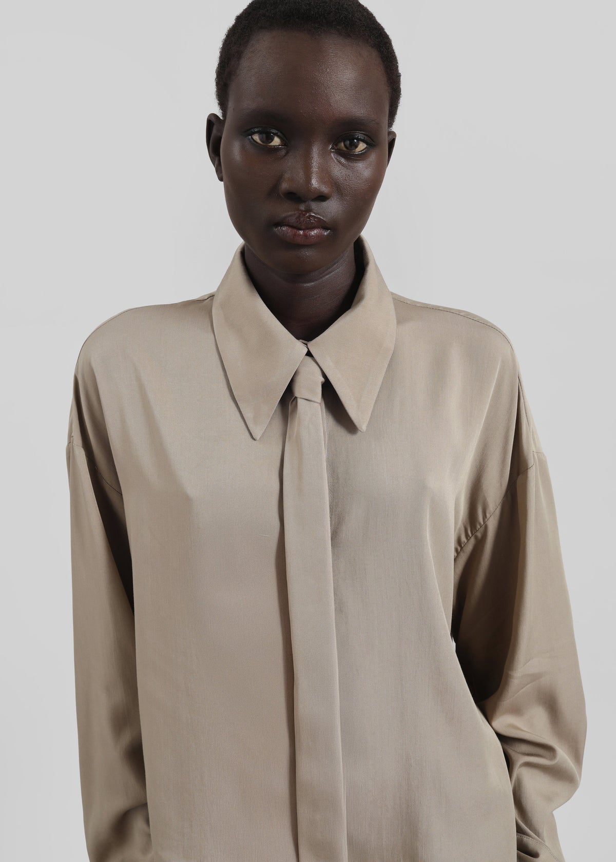 Silvan Neck Tie Shirt - Taupe – view 4 of 11