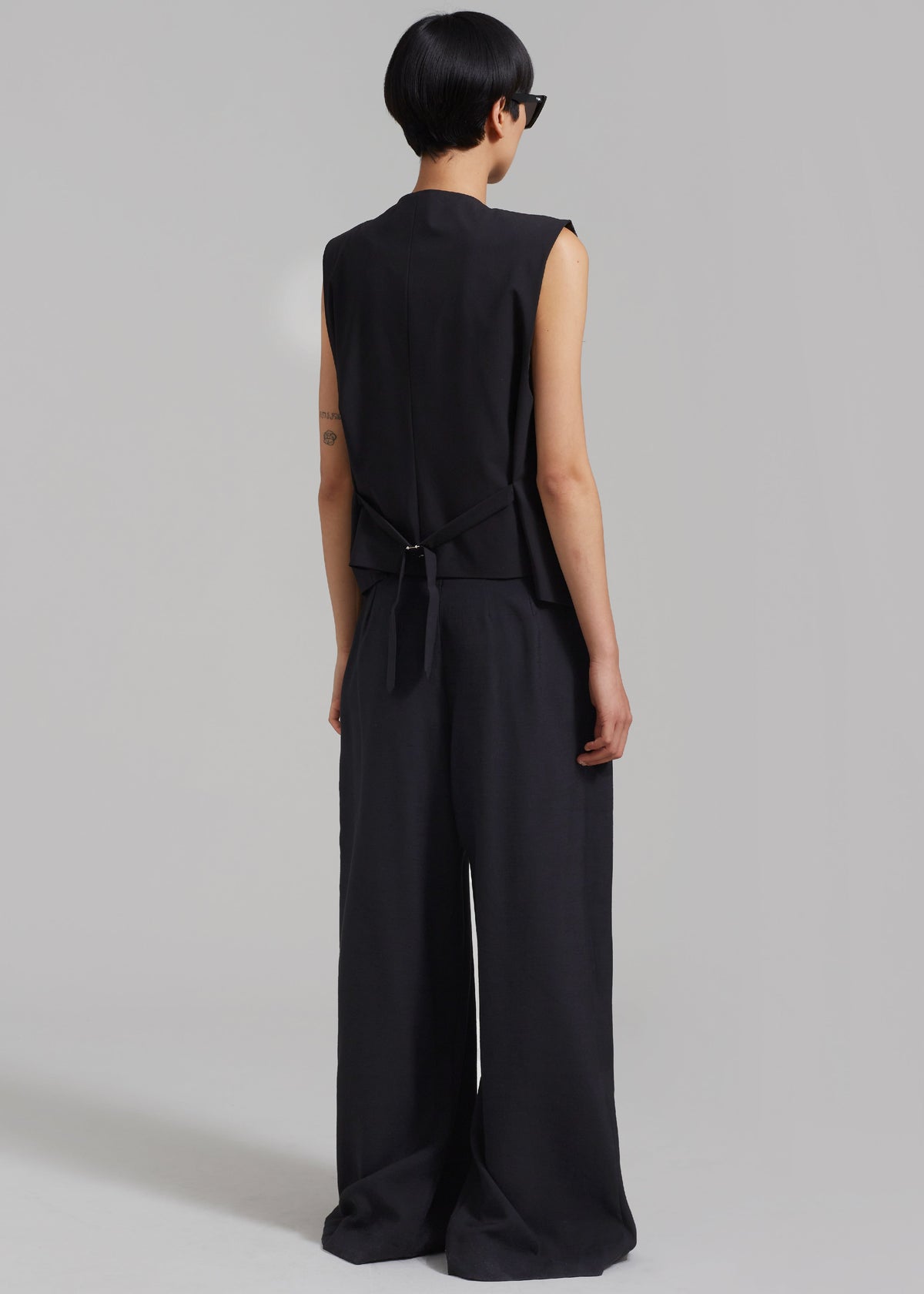 Sloane Wide Leg Trousers - Black – view 9 of 10