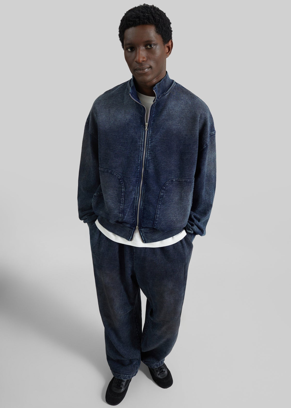 Stamford Joggers - Medium Wash – view 2 of 7