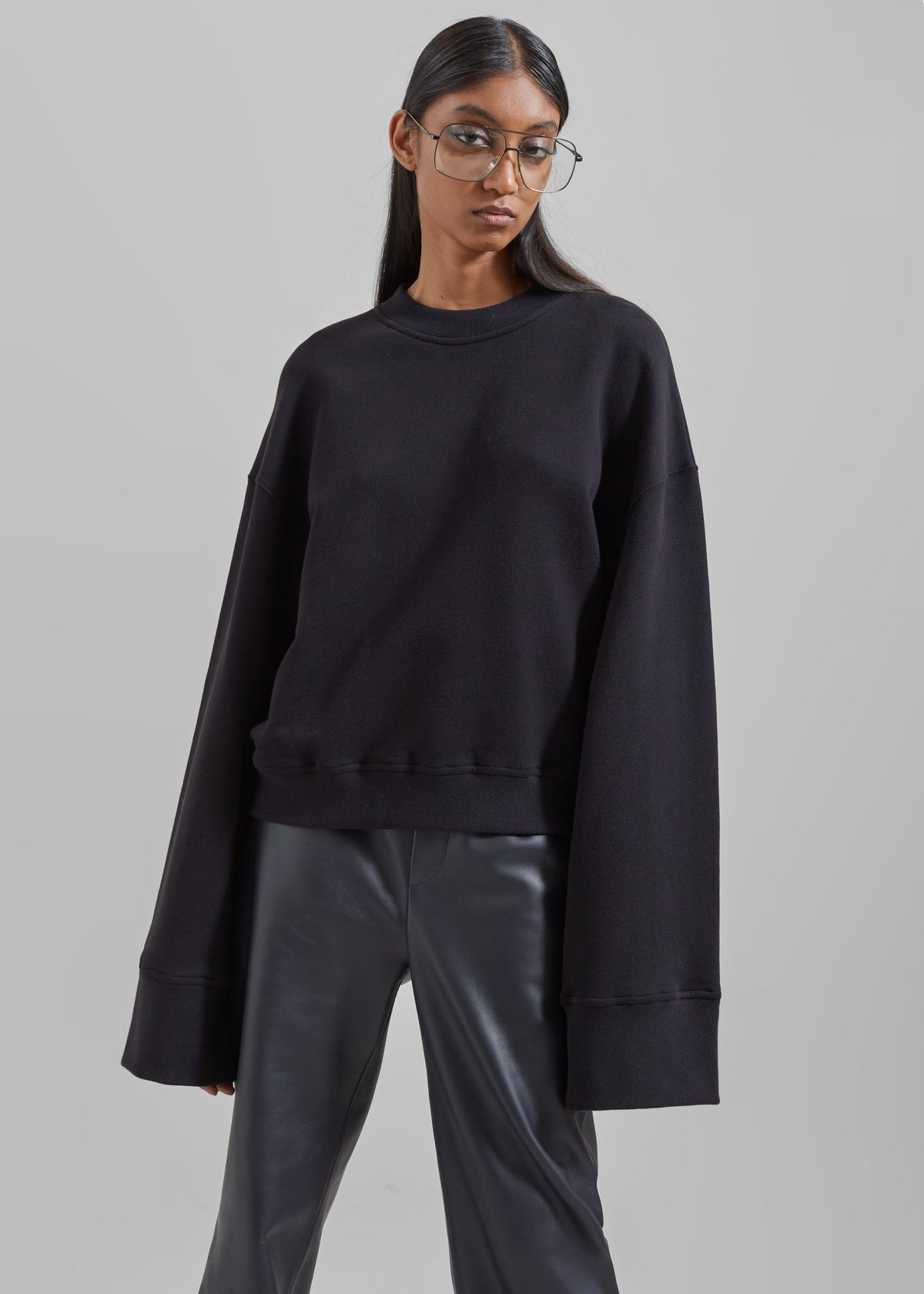 Talia Sweatshirt - Black – view 2 of 9