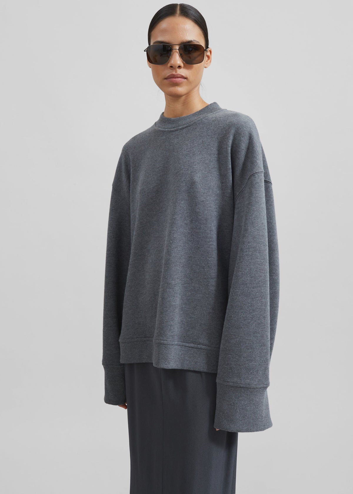 Talia Sweatshirt - Dark Grey – view 2 of 12